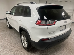 Used 2021  Jeep Cherokee Latitude 4x4 at Ideal Cars Llc near Mesa&comma; AZ