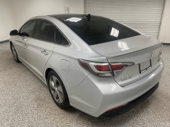 Used 2016  Hyundai Sonata Hybrid 4d Sedan Limited at Ideal Cars Llc near Mesa&comma; AZ