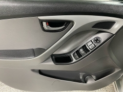 Used 2016  Hyundai Elantra 4d Sedan SE Auto at Ideal Cars Llc near Mesa&comma; AZ