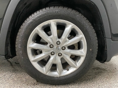 Used 2017  Jeep Cherokee 4d SUV FWD Limited I4 at Ideal Cars Llc near Mesa, AZ