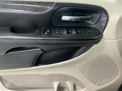 Used 2016  Chrysler Town & Country 4d Wagon Touring at Ideal Cars Llc near Mesa&comma; AZ