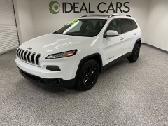 Used 2017 Jeep Cherokee 4d SUV FWD Latitude V6 at Ideal Cars Llc near Mesa, AZ