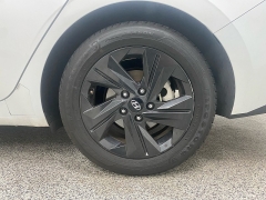 Used 2021  Hyundai Elantra SEL IVT at Ideal Cars Llc near Mesa&comma; AZ