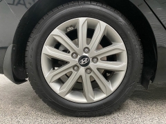 Used 2015  Hyundai Elantra 4d Sedan SE Auto at Ideal Cars Llc near Mesa&comma; AZ