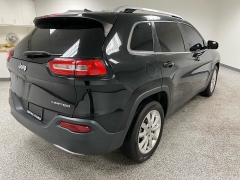 Used 2017  Jeep Cherokee 4d SUV FWD Limited I4 at Ideal Cars Llc near Mesa, AZ