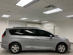 Used 2019  Chrysler Pacifica Hybrid 4d Wagon Touring L at Ideal Cars Llc near Mesa, AZ