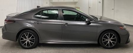 Used 2022  Toyota Camry SE Auto at Ideal Cars Llc near Mesa&comma; AZ