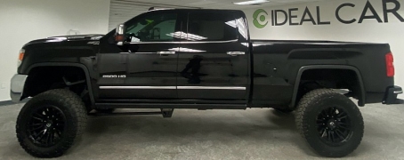 Used 2019  GMC Sierra 2500 4WD Crew Cab SLT at Ideal Cars Llc near Mesa&comma; AZ