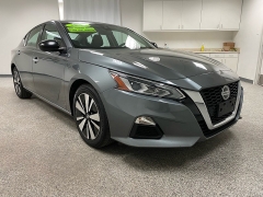 Used 2021  Nissan Altima 2&period;5 SV Sedan at Ideal Cars Llc near Mesa&comma; AZ
