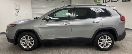 Used 2014  Jeep Cherokee 4d SUV FWD Latitude at Ideal Cars Llc near Mesa&comma; AZ