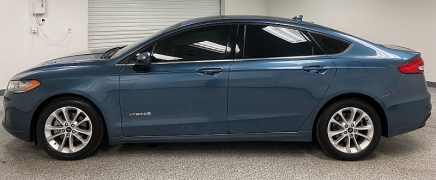 Used 2019  Ford Fusion Hybrid 4d Sedan FWD SE at Ideal Cars Llc near Mesa, AZ