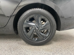 Used 2023  Hyundai Elantra SEL IVT at Ideal Cars Llc near Mesa&comma; AZ