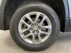 Used 2021  Chevrolet Traverse FWD 4dr LS w&sol;1LS at Ideal Cars Llc near Mesa&comma; AZ