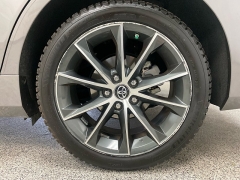 Used 2017  Toyota Camry 4d Sedan XLE at Ideal Cars Llc near Mesa&comma; AZ