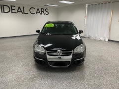 Used 2010 Volkswagen Jetta 4d Sedan 2.5 S Auto/PZEV at Ideal Cars Llc near Mesa, AZ