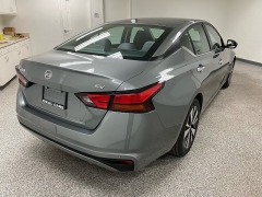 Used 2021  Nissan Altima 2&period;5 SV Sedan at Ideal Cars Llc near Mesa&comma; AZ