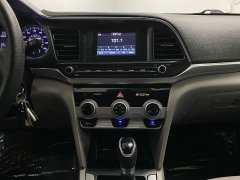 Used 2019  Hyundai Elantra 4d Sedan SE Auto at Ideal Cars Llc near Mesa&comma; AZ