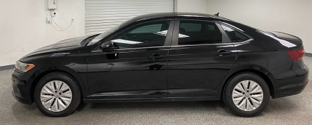 Used 2019  Volkswagen Jetta 4d Sedan 1&period;4T R-Line at Ideal Cars Llc near Mesa&comma; AZ