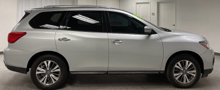 Used 2018  Nissan Pathfinder 4d SUV 4WD SV at Ideal Cars Llc near Mesa, AZ