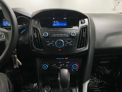 Used 2017  Ford Focus 4d Sedan SE at Ideal Cars Llc near Mesa&comma; AZ