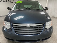 Used 2007  Chrysler Town & Country 4d Wagon Touring at Ideal Cars Llc near Mesa&comma; AZ