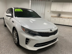 Used 2016  Kia Optima 4d Sedan SXL Turbo at Ideal Cars Llc near Mesa, AZ