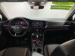 Used 2019  Volkswagen Jetta 4d Sedan 1&period;4T SEL at Ideal Cars Llc near Mesa&comma; AZ