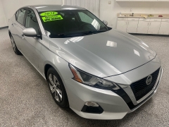 Used 2021  Nissan Altima 2&period;5 S Sedan at Ideal Cars Llc near Mesa&comma; AZ