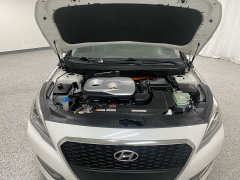 Used 2016 Hyundai Sonata Hybrid 4d Sedan Limited w/Blue Pearl Interior at Ideal Cars Llc near Mesa, AZ