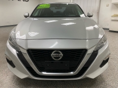 Used 2022  Nissan Altima 2&period;5 SV Sedan at Ideal Cars Llc near Mesa&comma; AZ