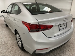 Used 2020  Hyundai Accent 4d Sedan SE Auto at Ideal Cars Llc near Mesa&comma; AZ