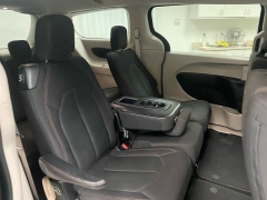 Used 2017  Chrysler Pacifica 4d Wagon Touring at Ideal Cars Llc near Mesa&comma; AZ