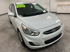 Used 2017  Hyundai Accent 4d Sedan SE Auto at Ideal Cars Llc near Mesa&comma; AZ