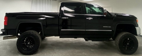 Used 2019  GMC Sierra 2500 4WD Crew Cab SLT at Ideal Cars Llc near Mesa&comma; AZ