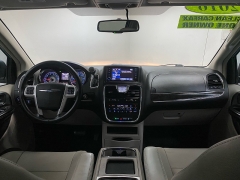 Used 2016  Chrysler Town & Country 4d Wagon Touring at Ideal Cars Llc near Mesa&comma; AZ