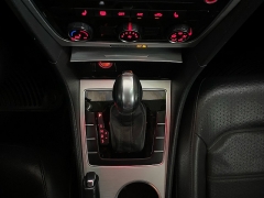 Used 2013  Volkswagen Passat 4d Sedan SE Auto&sol;PZEV at Ideal Cars Llc near Mesa&comma; AZ