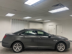 Used 2017  Ford Taurus 4d Sedan FWD Limited V6 at Ideal Cars Llc near Mesa&comma; AZ