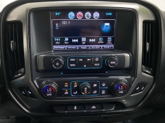 Used 2018  Chevrolet Silverado 1500 4WD Crew Cab LT at Ideal Cars Llc near Mesa&comma; AZ