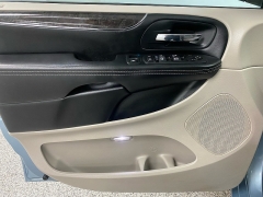 Used 2016  Chrysler Town & Country 4d Wagon Touring at Ideal Cars Llc near Mesa&comma; AZ