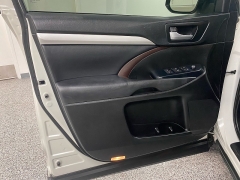 Used 2019 Toyota Highlander 4d SUV FWD XLE at Ideal Cars Llc near Mesa, AZ