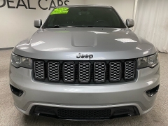 Used 2020  Jeep Grand Cherokee 4d SUV 2WD Laredo Altitude at Ideal Cars Llc near Mesa&comma; AZ