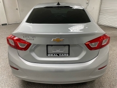 Used 2017  Chevrolet Cruze 4d Sedan LS Auto at Ideal Cars Llc near Mesa&comma; AZ
