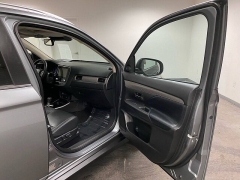 Used 2020 Mitsubishi Outlander 4d SUV AWC ES at Ideal Cars Llc near Mesa, AZ