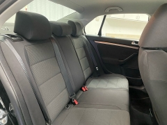 Used 2010 Volkswagen Jetta 4d Sedan 2.5 S Auto/PZEV at Ideal Cars Llc near Mesa, AZ