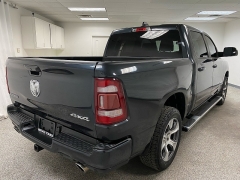 Used 2019  Ram 1500 4WD Crew Cab Big Horn&sol;Lone Star at Ideal Cars Llc near Mesa&comma; AZ