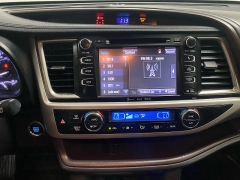 Used 2019 Toyota Highlander 4d SUV FWD XLE at Ideal Cars Llc near Mesa, AZ