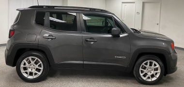 Used 2020  Jeep Renegade 4d SUV FWD Latitude at Ideal Cars Llc near Mesa&comma; AZ