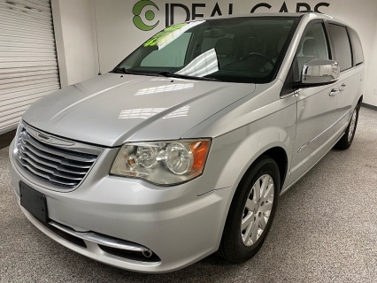 2012 Chrysler Town & Country Touring-L