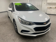 Used 2018  Chevrolet Cruze 4d Sedan LS Auto at Ideal Cars Llc near Mesa&comma; AZ