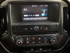 Used 2018  Chevrolet Silverado 1500 2WD Crew Cab Custom at Ideal Cars Llc near Mesa&comma; AZ